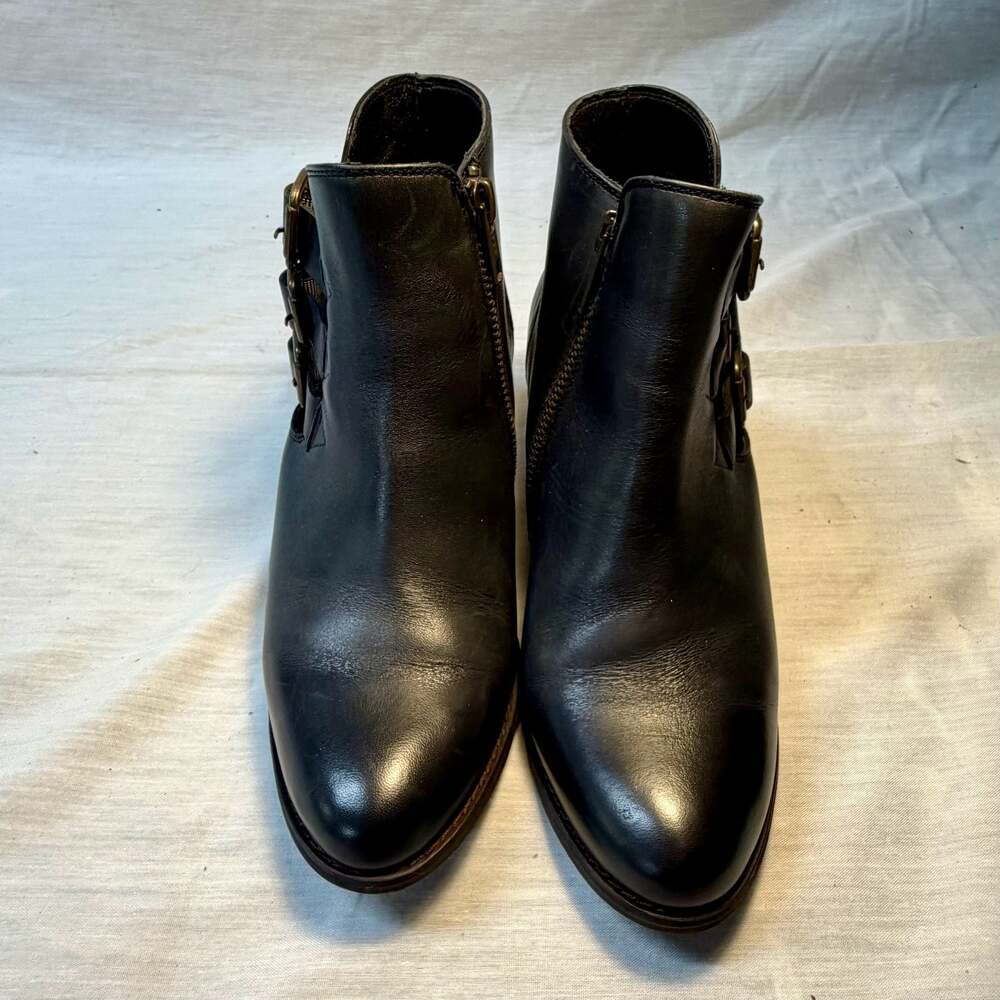 Krbonnel Black Leather Ankle Boots with Triple Buckle and Side Zip
